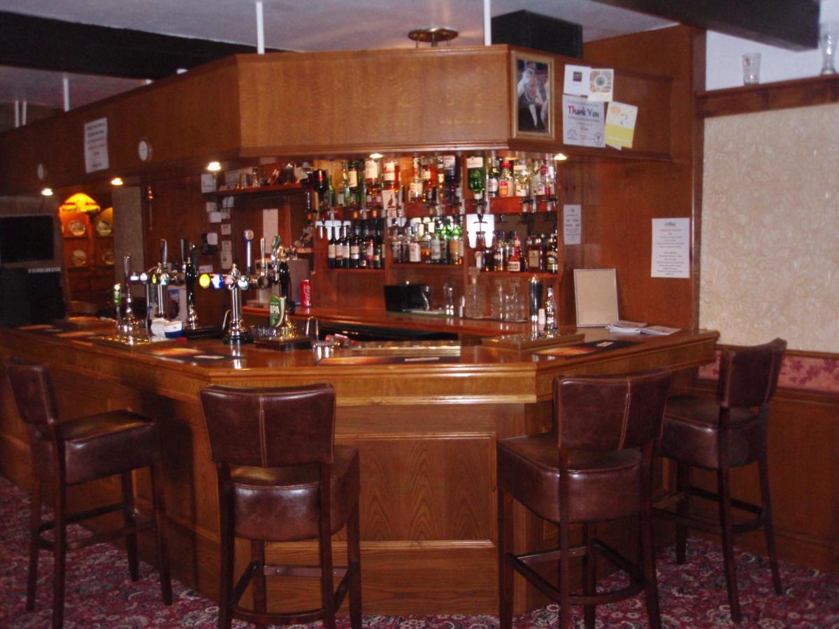 The Flask Inn Робин Худ'с Бей Екстериор снимка